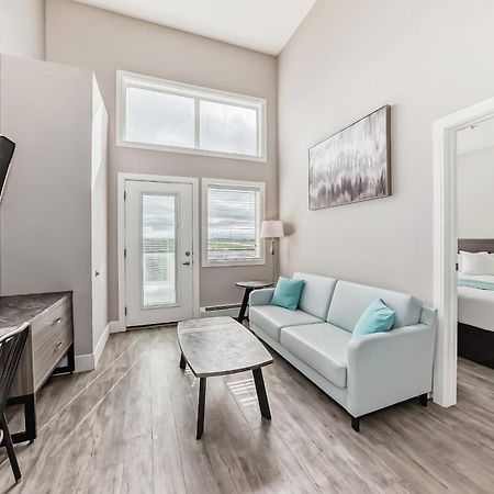 The Suites, Inn Hotels Red Deer Exterior photo
