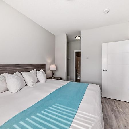 The Suites, Inn Hotels Red Deer Exterior photo