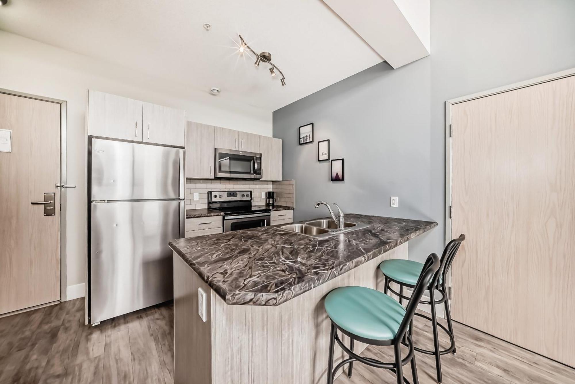 The Suites, Inn Hotels Red Deer Exterior photo