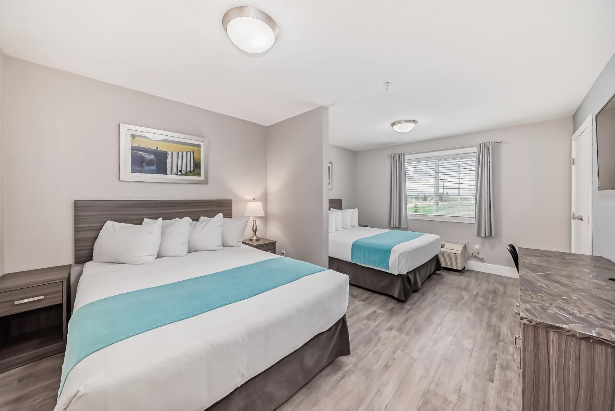 The Suites, Inn Hotels Red Deer Exterior photo